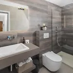 Alena Apartman *