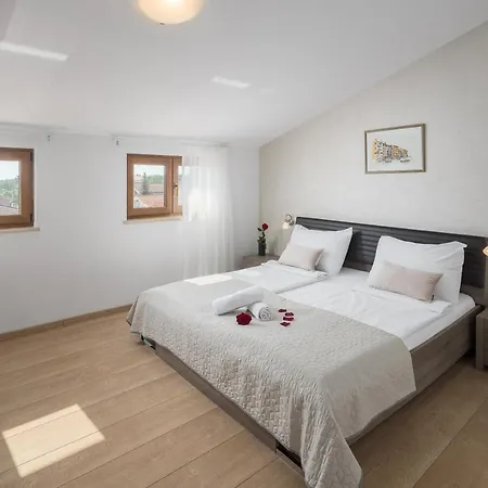 Alena Apartment Porec