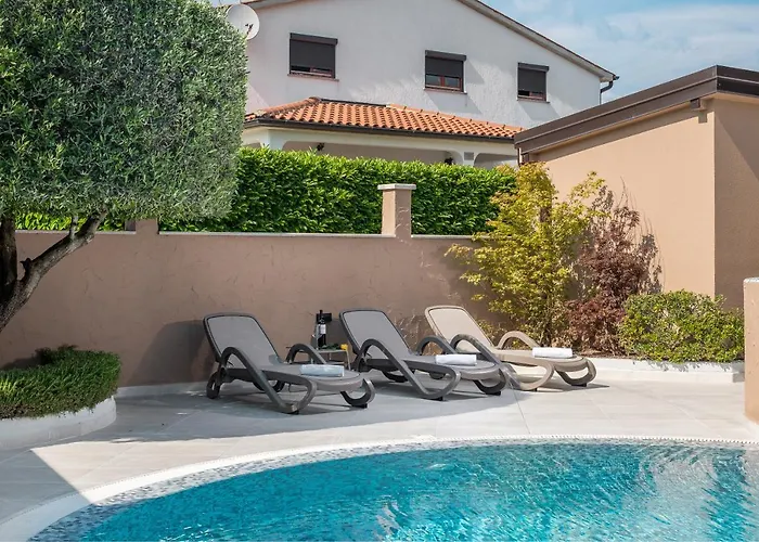 아파트 Alena 포레치