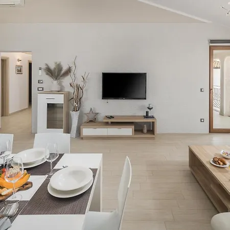 Alena Apartament Poreč
