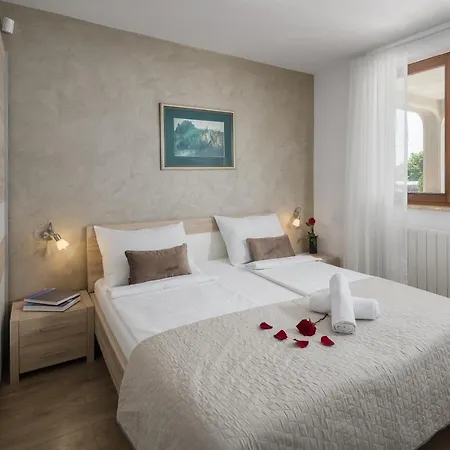 Apartament Alena *