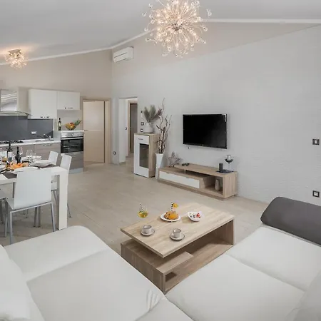 Apartament Alena